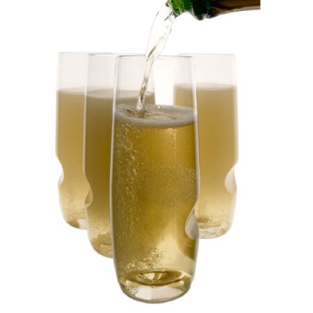 NWT GOVINO GO ANYWHERE SHATTERPROOF CHAMPAGNE GLASSES (SET OF 4)